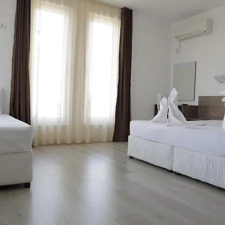Family Dreams 3*