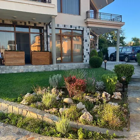 Ξενοδοχείο Family Dreams 3*